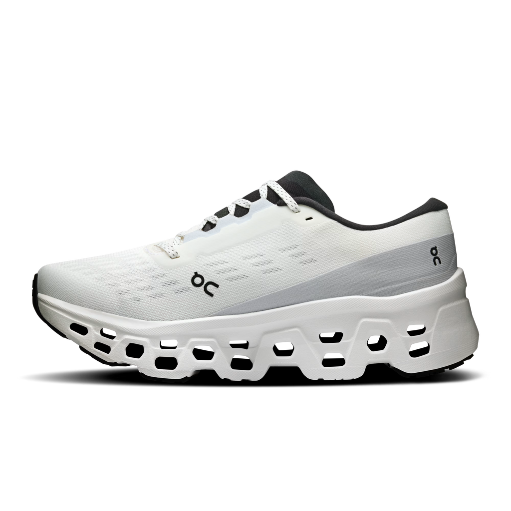 Women's On Cloudmonster 3