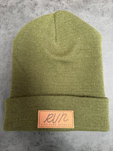 Load image into Gallery viewer, City Park Runners &quot;RUN&quot; Leather Crest Classic Beanie
