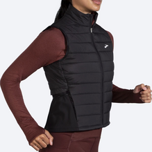 Load image into Gallery viewer, Women&#39;s Brooks Shield Hybrid Vest 2.0
