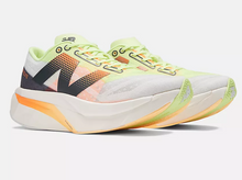 Load image into Gallery viewer, Men&#39;s New Balance FuelCell SuperComp Elite v4
