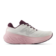 Load image into Gallery viewer, Women&#39;s New Balance 880v15
