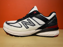 Load image into Gallery viewer, Men’s New Balance 990V5
